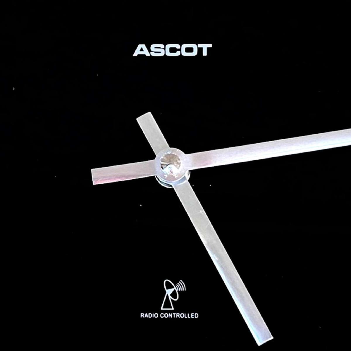 Designerski, minimalistyczny zegar ścienny, Ascot Niemcy 1 Full Screen