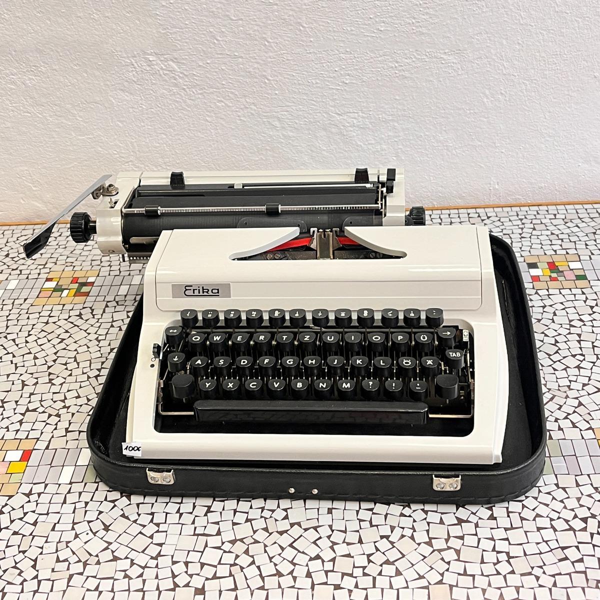  Walizkowa maszyna do pisania model 105 Erika, VEB Robotron Dresden, Niemcy 1976 r. 4 Full Screen