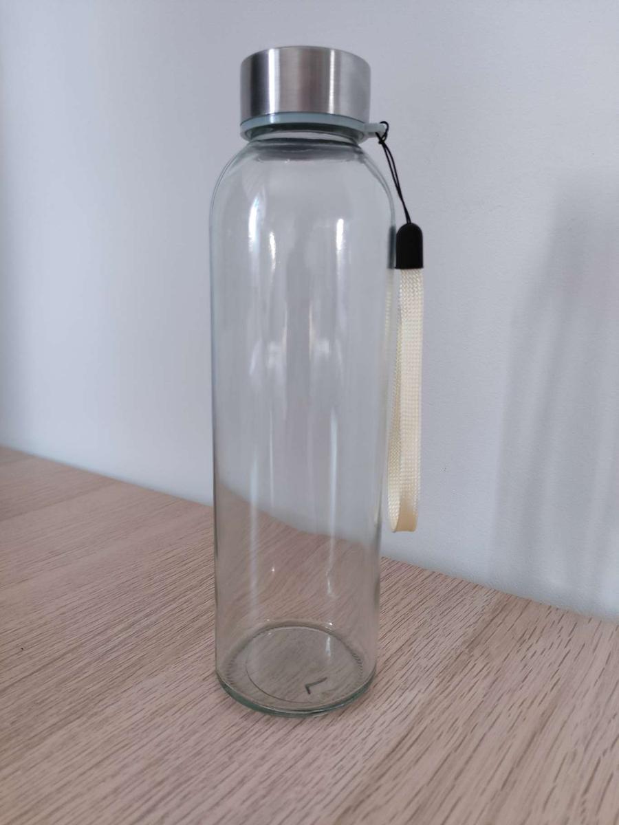 Szklana butelka na wodę w etui 1 Full Screen