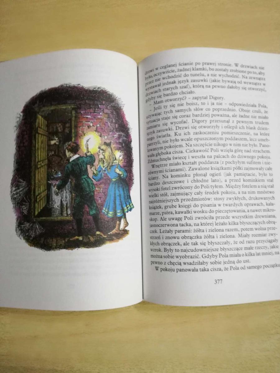 Książka Opowieści z Narni  C.S. Lewis 5 Full Screen
