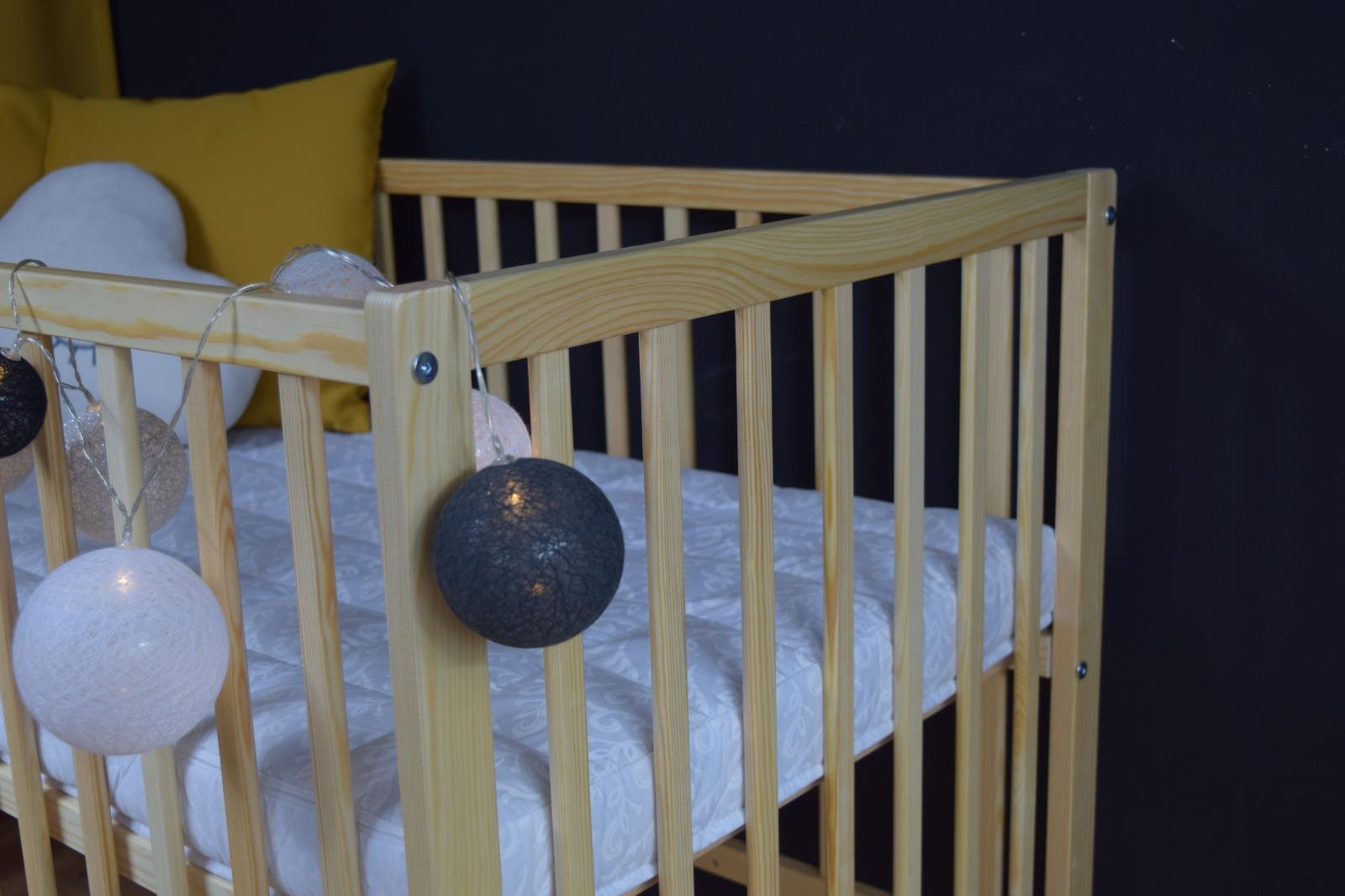 Łóżeczko 124x90 cm kolor sosna wyjmowane szczebelki dla niemowląt 3 Full Screen