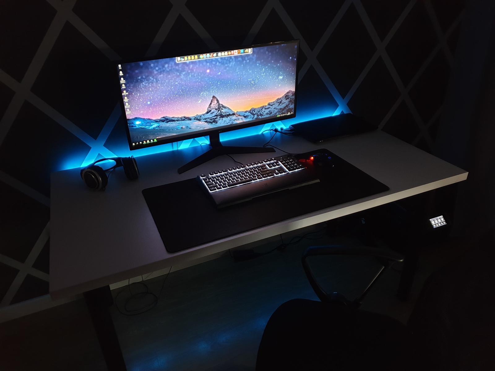 Biurko gamingowe 136x66x1.8 cm czarne loftowe stół stabilne metalowe do pokoju gracza 3 Full Screen