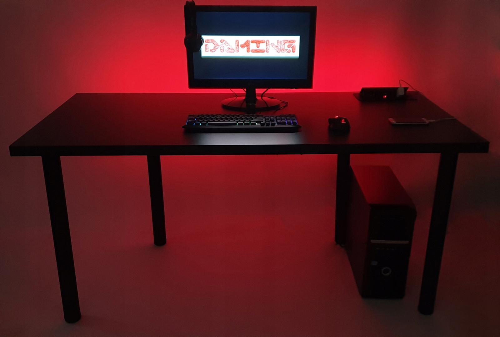 Biurko gamingowe 136x66x18 cm czarne stabilne stół do pokoju gracza nr. 3
