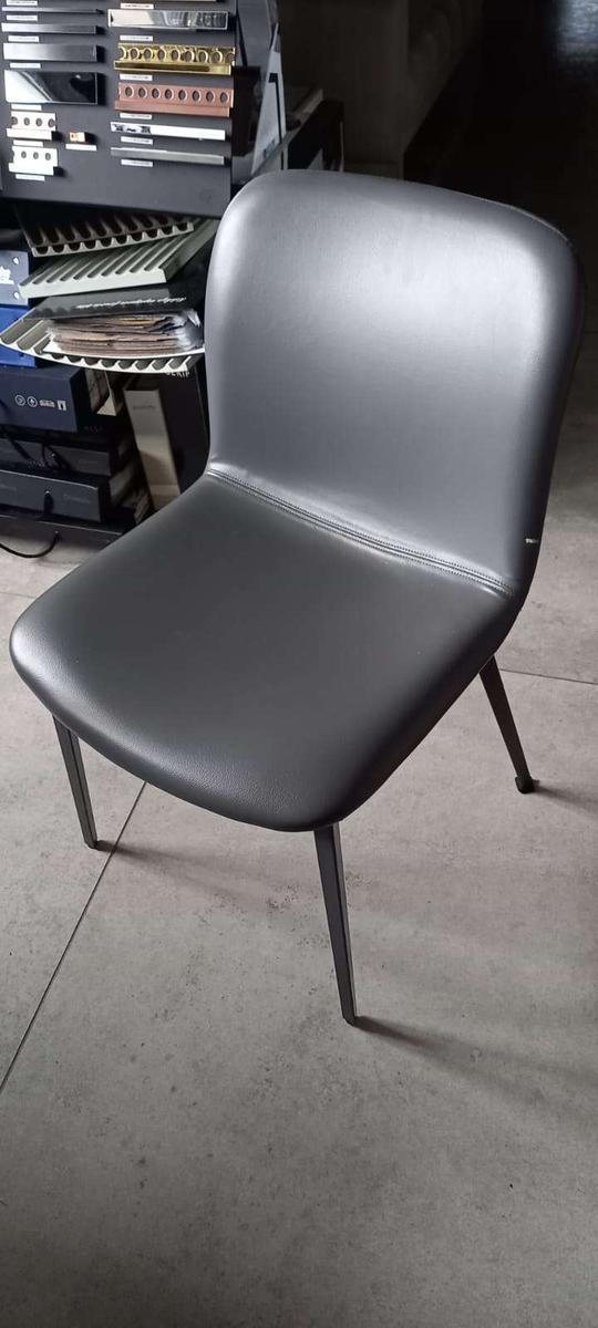 Krzesło włoskiej firmy Natisa nr. 1