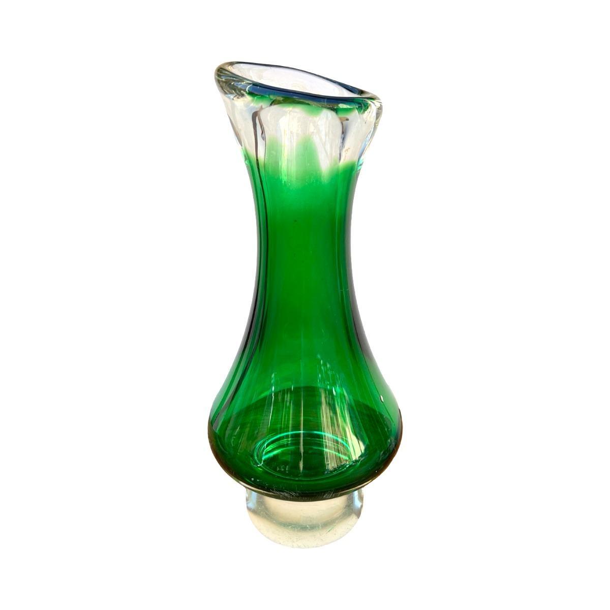 Zielony, szklany Wazon, proj. E. Beranek, Skrdlovice, Czechosłowacja, lata 60. nr. 9