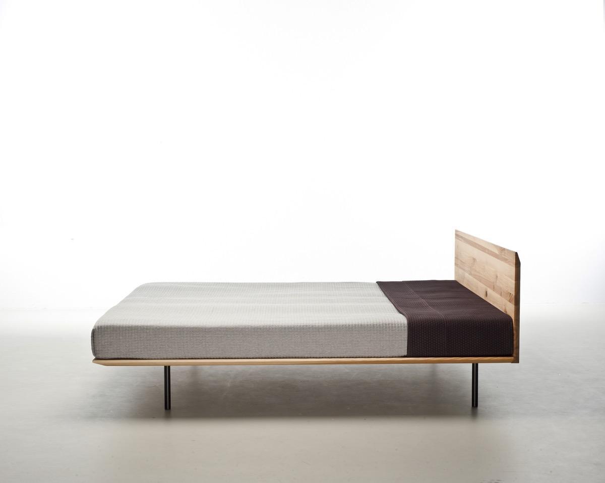 Łóżko MODO 160x200 elegancka modna rama z litego drewna olchowego z tapicerowanym zagłówkiem nr. 2