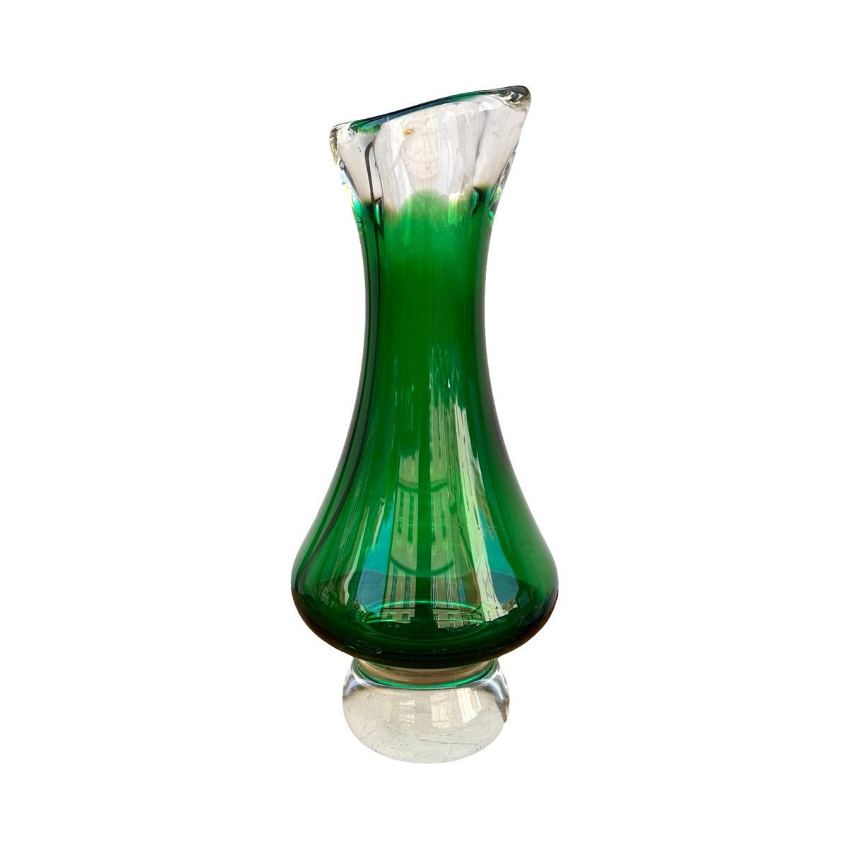 Zielony, szklany Wazon, proj. E. Beranek, Skrdlovice, Czechosłowacja, lata 60. nr. 1