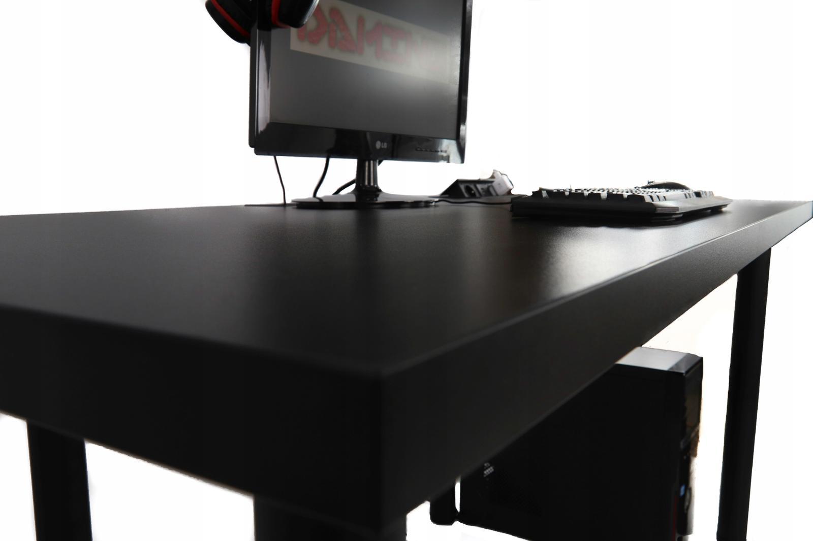 Biurko gamingowe 136x66x18 cm czarne stabilne stół do pokoju gracza 3 Full Screen