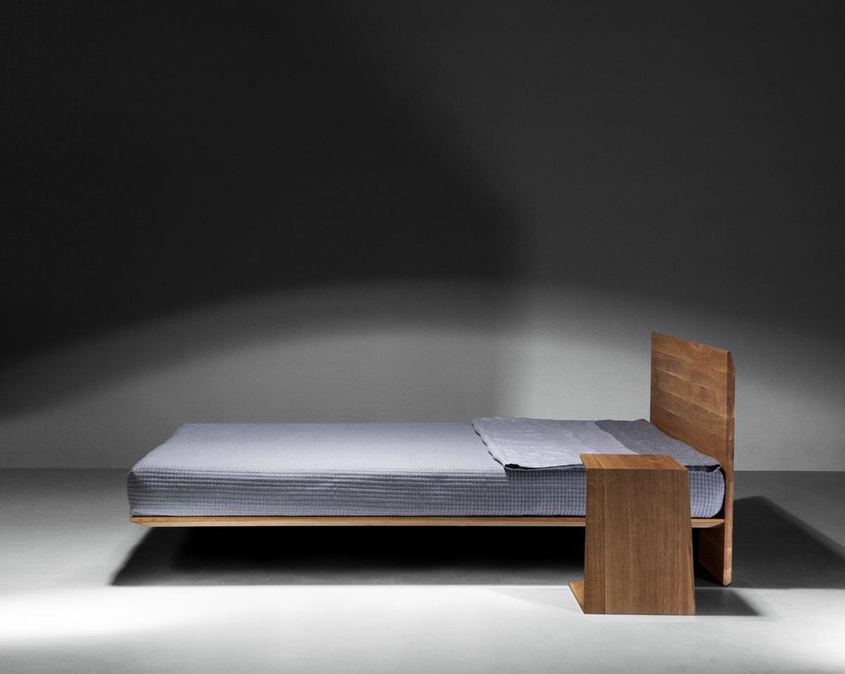 Łóżko NOBBY 180x200 eleganckie, proste nowoczesne łóżko lewitujące z litego drewna olchowego nr. 2