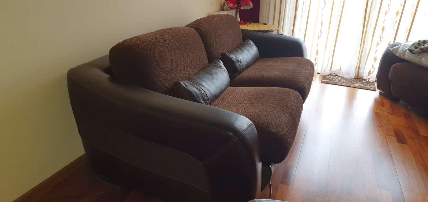 Komplet wypoczynkowy (kanapa i 2 fotele) nr. 1