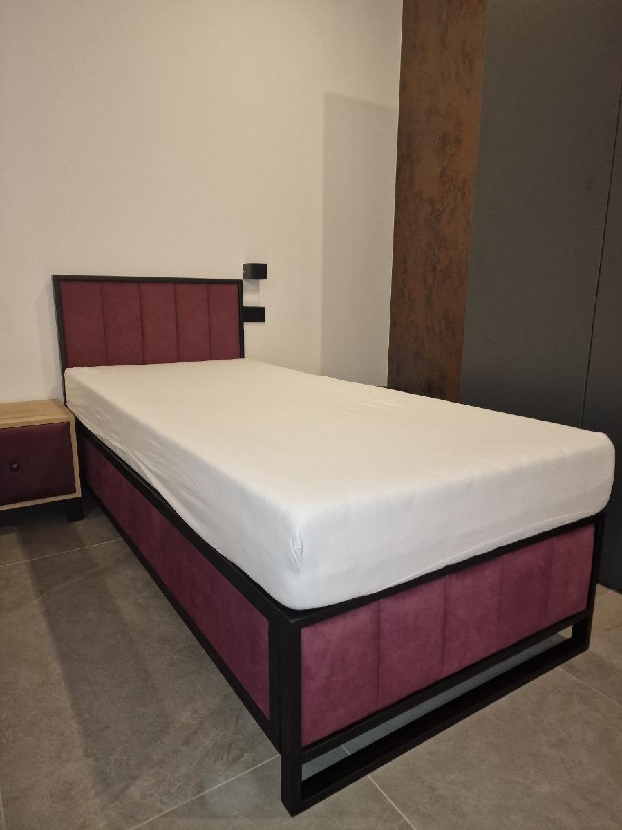 Łóżko jednoosobowe 90x48x200 cm nr. 1