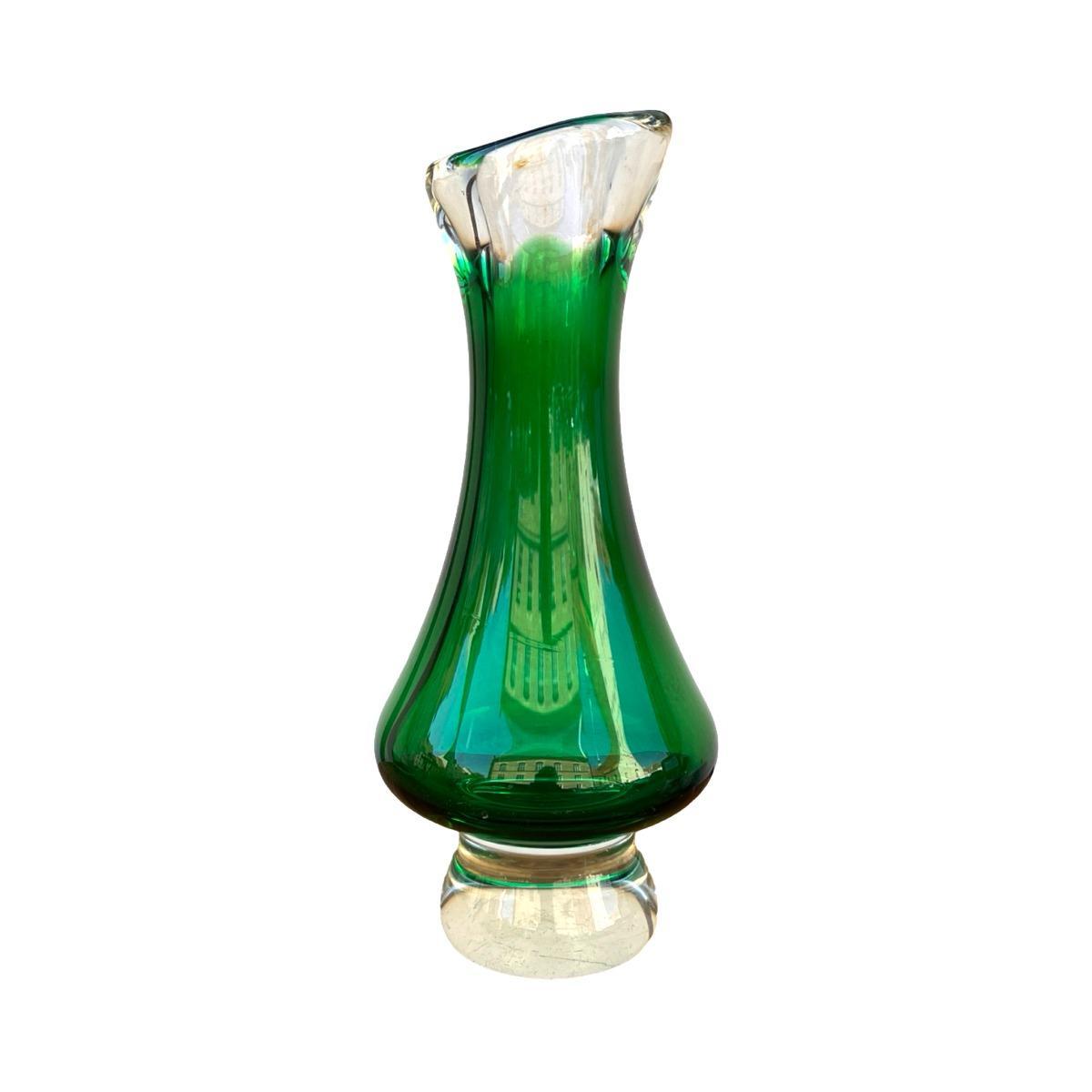 Zielony, szklany Wazon, proj. E. Beranek, Skrdlovice, Czechosłowacja, lata 60. nr. 4
