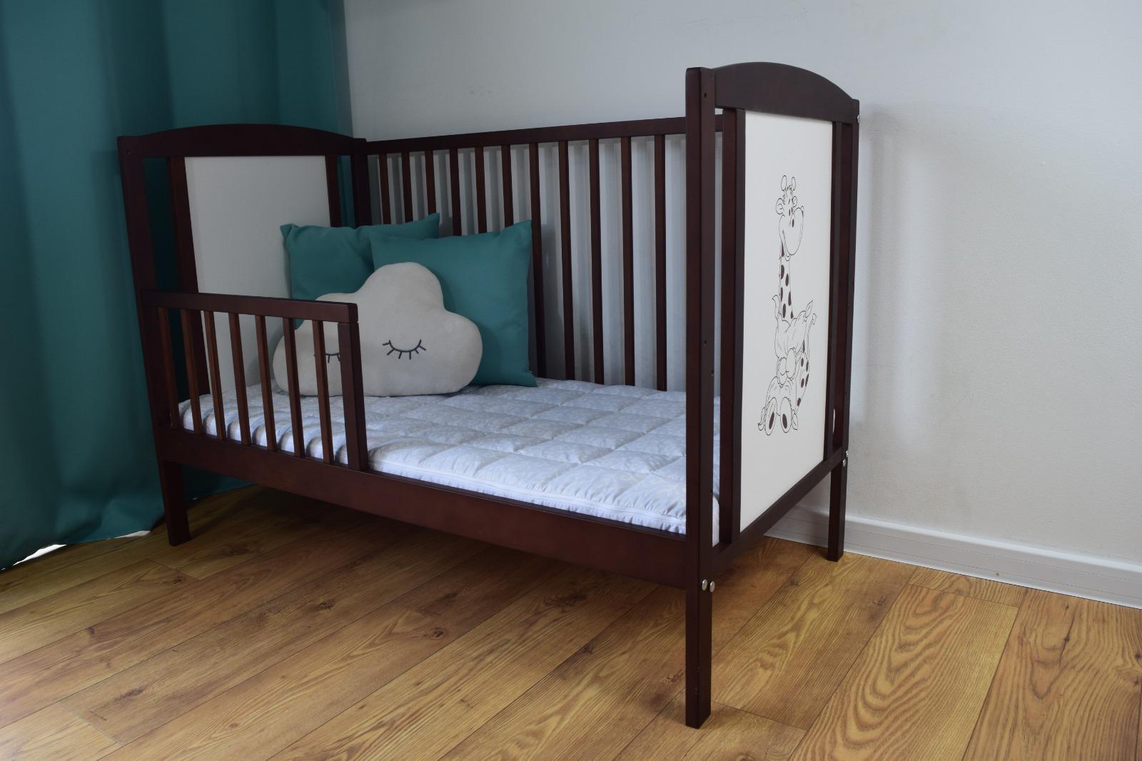 Łóżeczko dla niemowląt 120x60 cm z barierką wyjmowane szczebelki 3 poziomy orzech  nr. 8