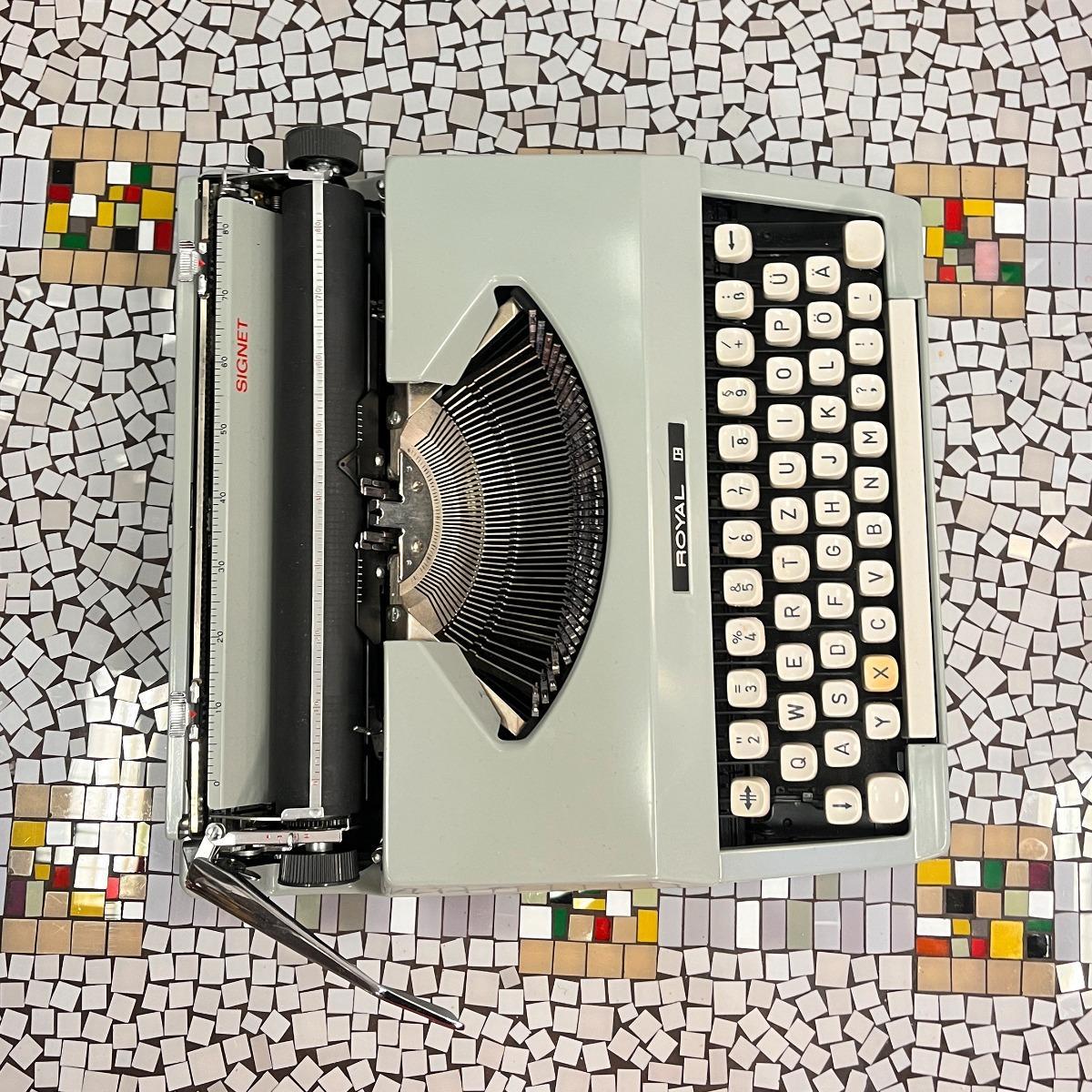 Walizkowa maszyna do pisania Royal Signet, Japonia, lata 70. nr. 4