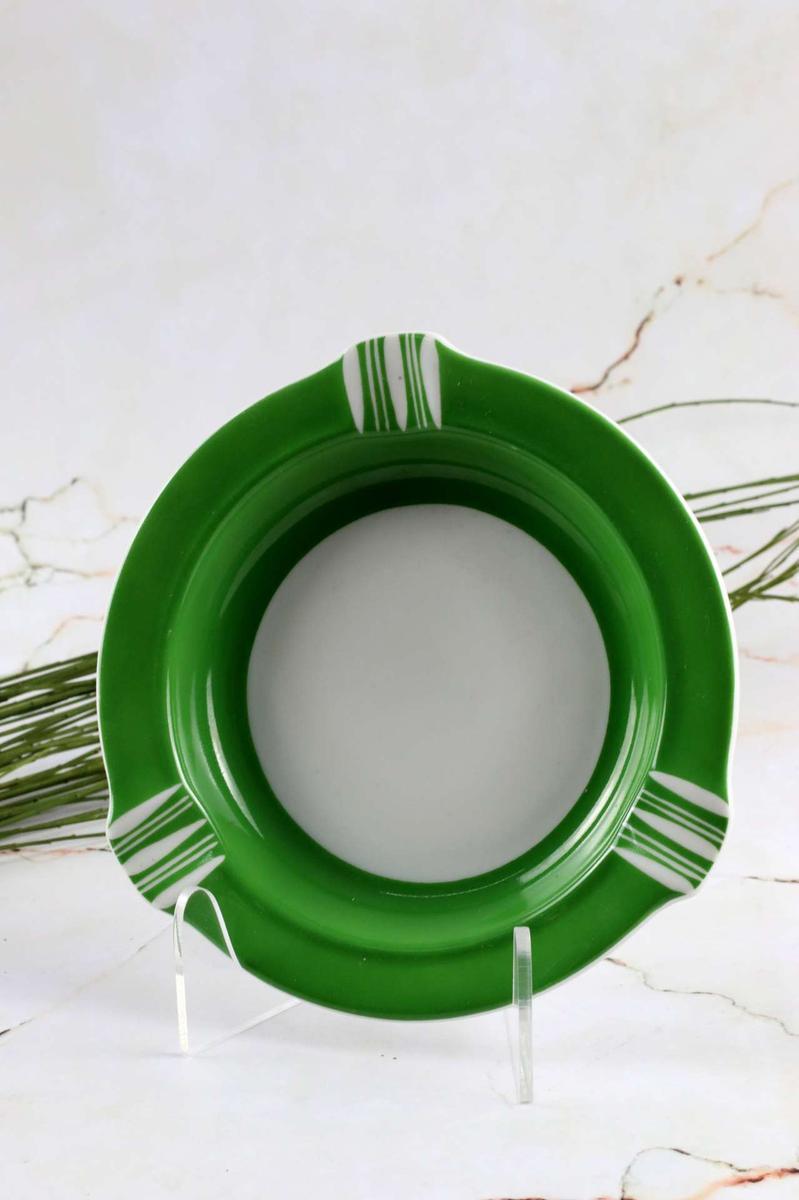 Zielona popielniczka z porcelany – Karolina nr. 1