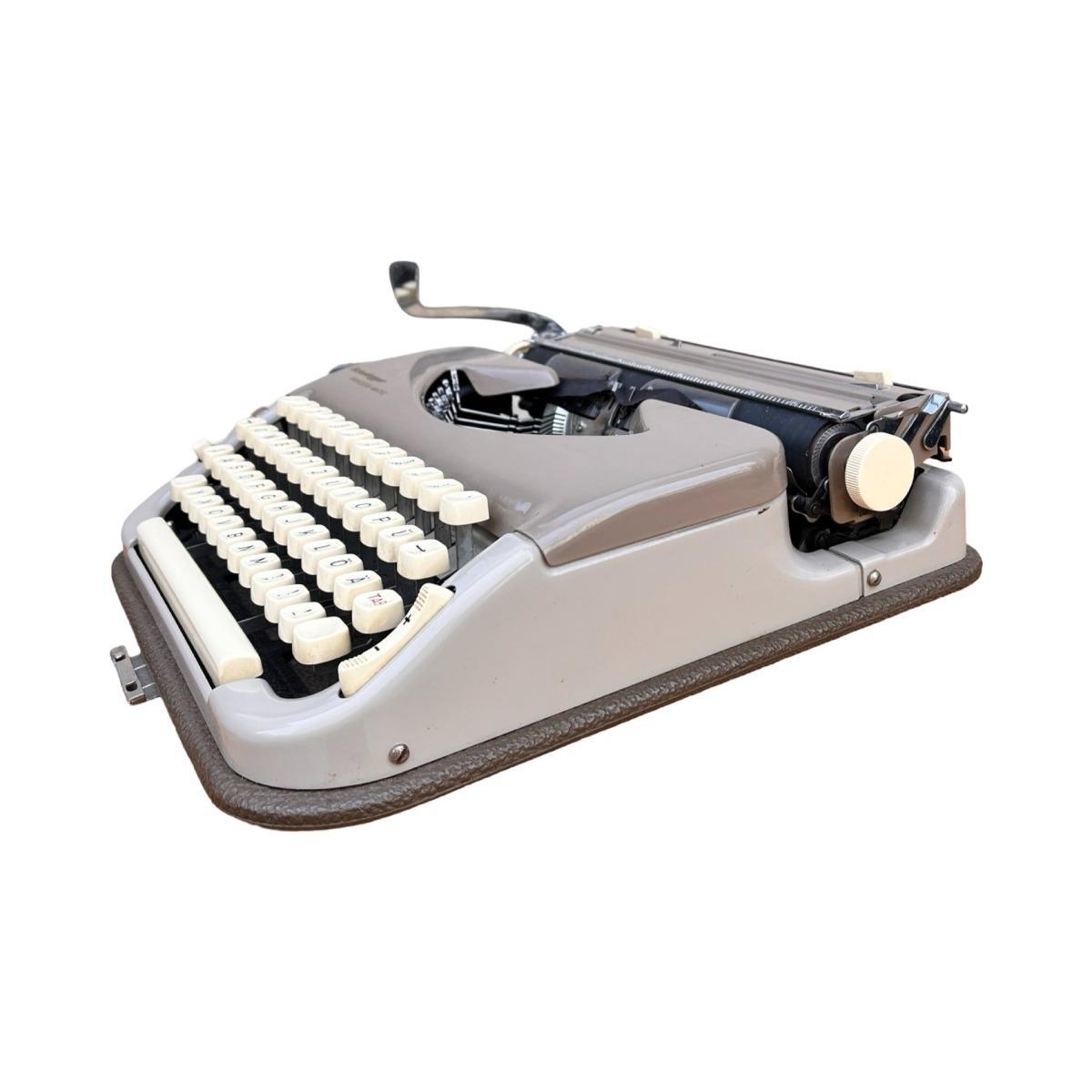 Walizkowa maszyna do pisania, Scheidegger PRINCESS-MATIC, Niemcy, lata 60. 8 Full Screen