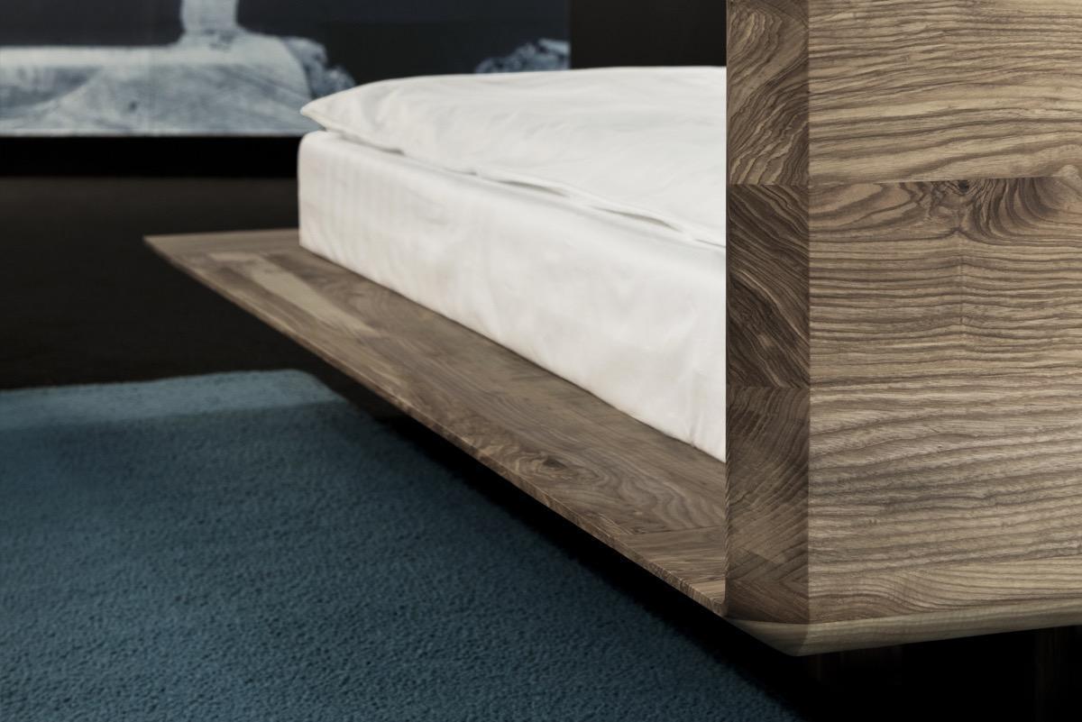 Łóżko SLIM 200x200 eleganckie, proste nowoczesne łóżko wykonane z litego drewna olchowego nr. 2