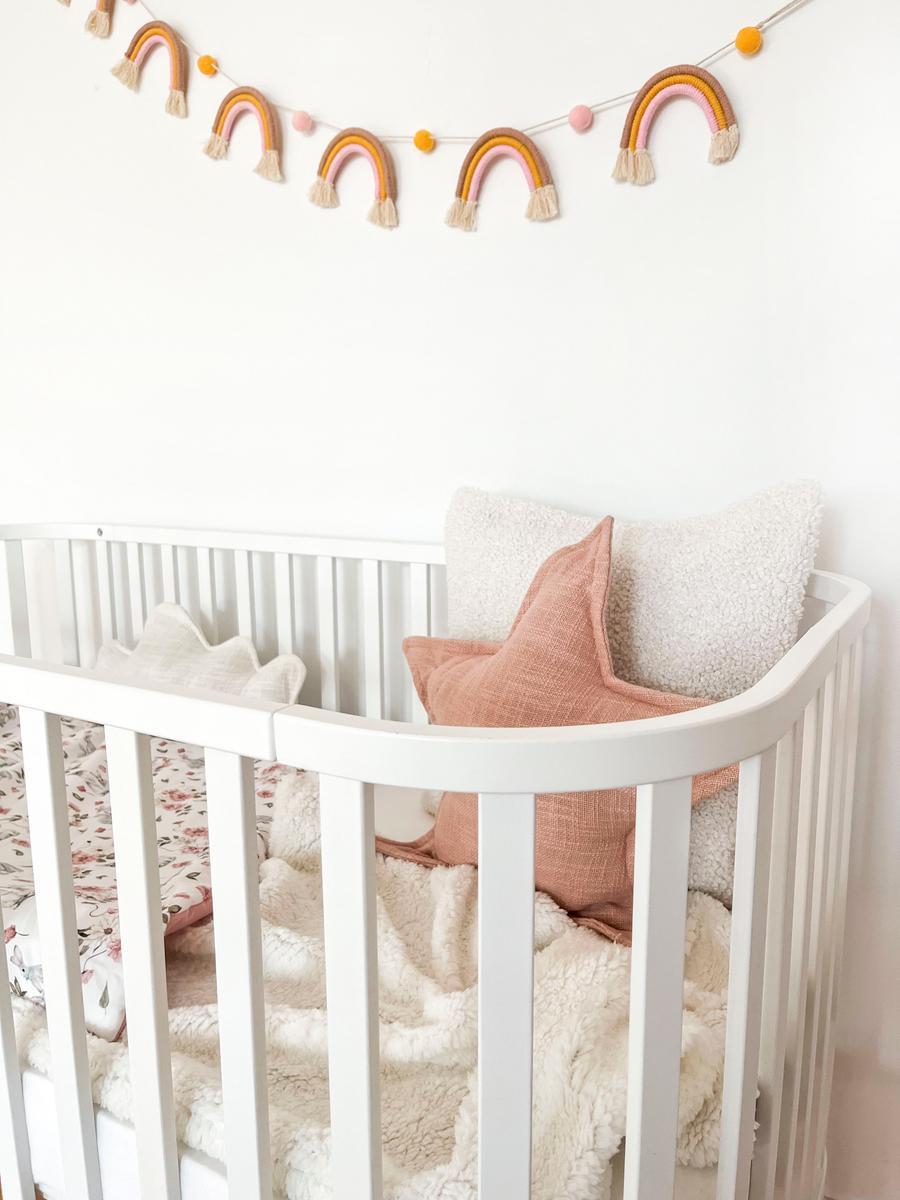 Łóżeczko niemowlęce drewniane bukowe zaokrąglone PRINCIPAL 140x70 cm 2w1 z funkcją sofy dla dziecka  8 Full Screen