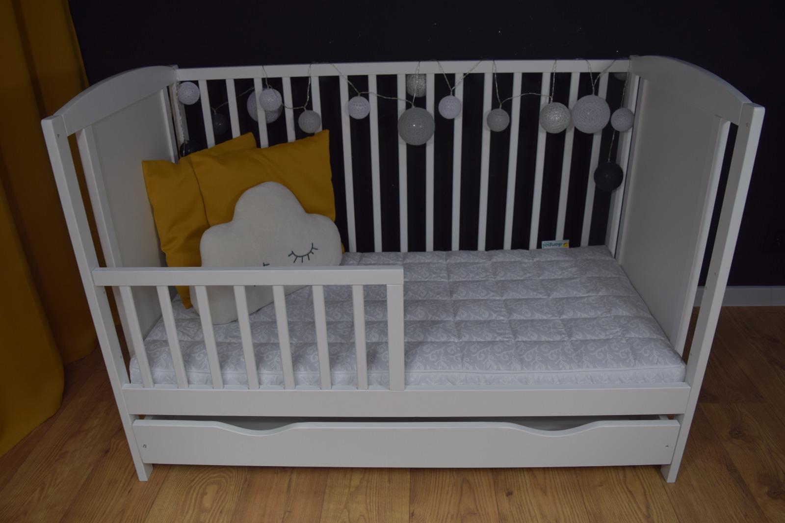 Łóżeczko dla niemowląt 120x60 cm białe wyjmowane szczebelki do pokoju dziecka  8 Full Screen