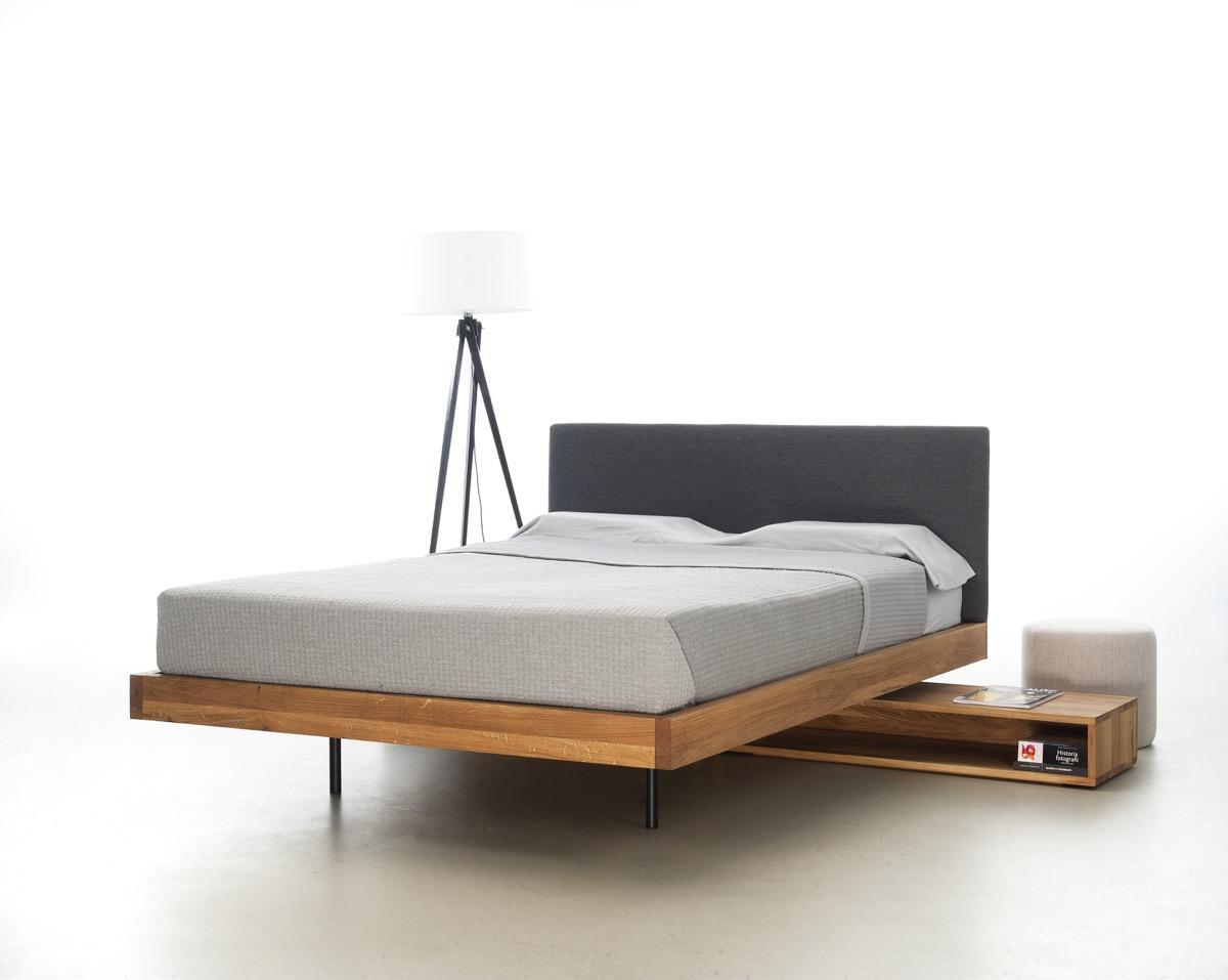Łóżko SMOOTH 140x200 elegancka modna rama z litego drewna olchowego z tapicerowanym zagłówkiem nr. 3
