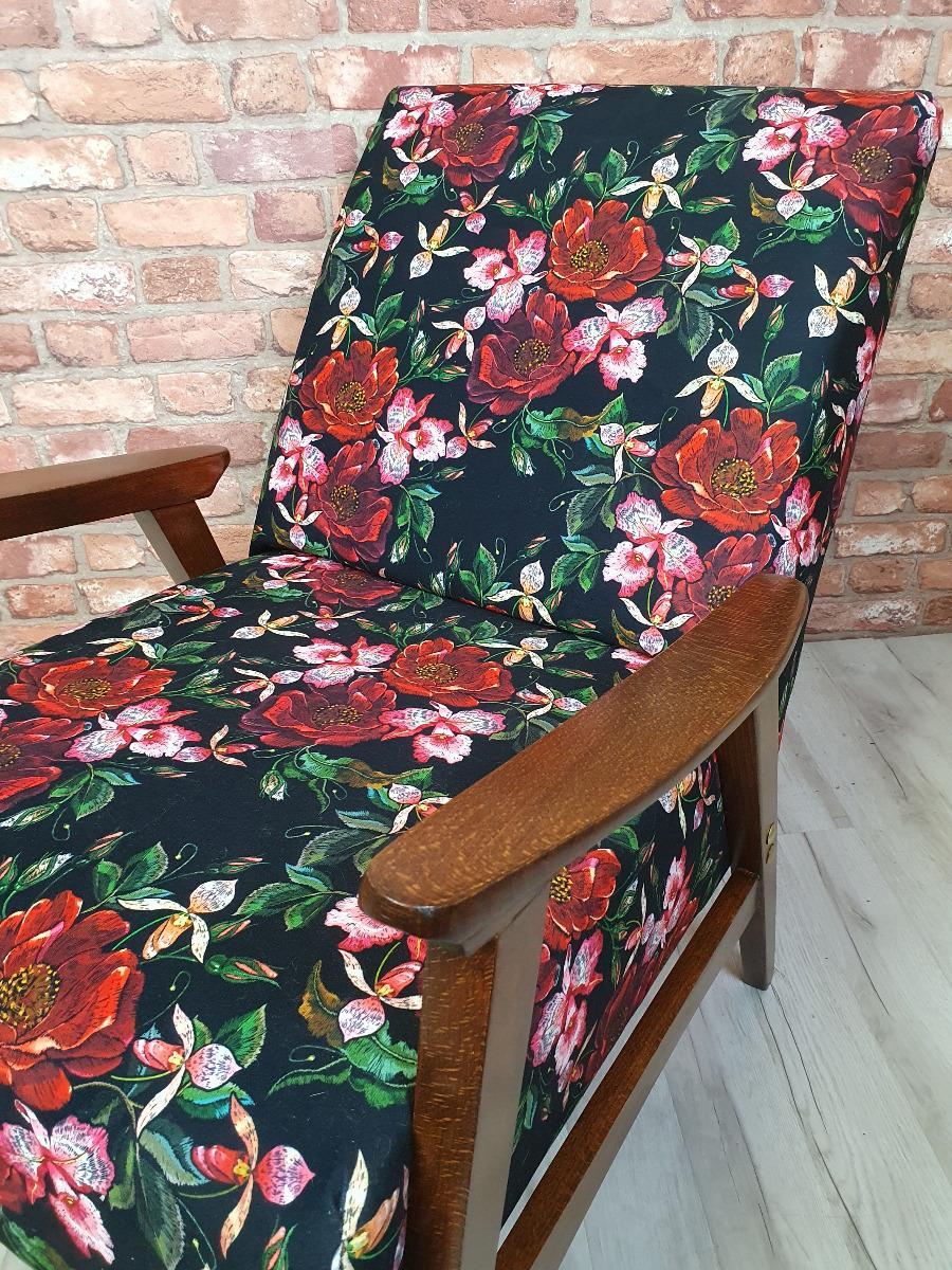Odnowiony fotel rumuński z lat 60tych,  tapicerka Róże 5 Full Screen