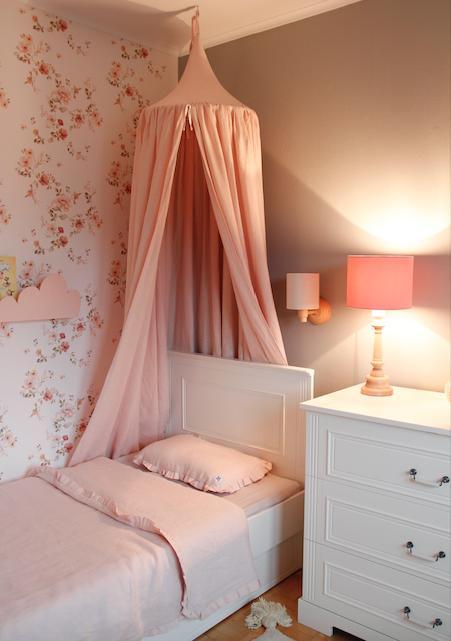 Lampa wisząca Velvet 35x35x23 cm do pokoju dziecka różowy drewno białe 11 Full Screen