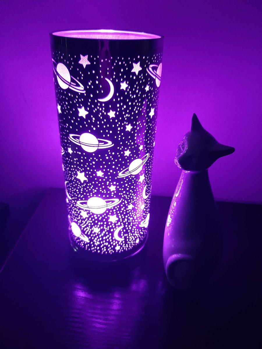 Lampa Zapachowa LED Zmieniająca Kolory nr. 1