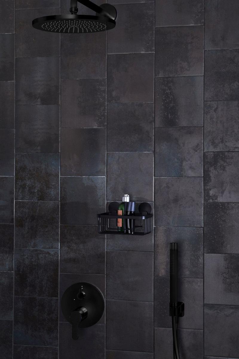  Kosz prostokątny łazienkowy Kleine Wolke Rocco pod prysznic do łazienki czarny bez wiercenia 19x7x14 cm 1 Full Screen