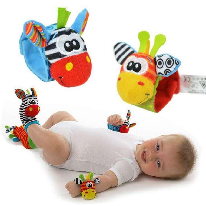 Grzechotka zabawka na rączki dłonie dla niemowląt 2szt 9,5x9,5x2,5 cm 0 Full Screen